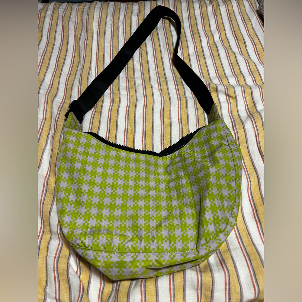 Baggu medium crescent bag pixel gingham